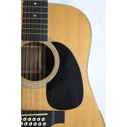 2528 - MARTIN D12-28 2005Rosewood back and sides and a spruce top, ebonised 20-fret fretboard and black pic... 