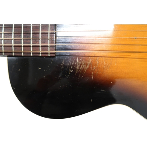 2529 - KALAMAZOO KG-21 c.1935Mahogany back & sides with an arched back, spruce top in a sunburst finish... 