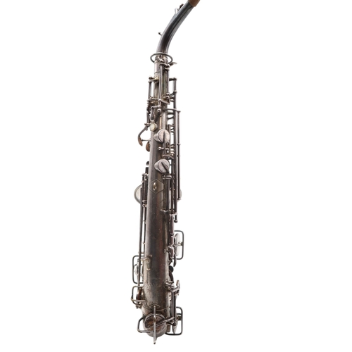 2534 - A CURVED SOPRANO MARTIN SAXOPHONE c.1923Handcraft model, no. 39696, low pitch, in silver plate with ... 