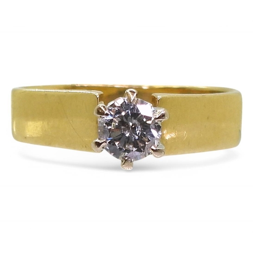 759 - An 18ct gold retro diamond ring, set with an estimated approx 0.33cts brilliant cut diamond, hallmar... 