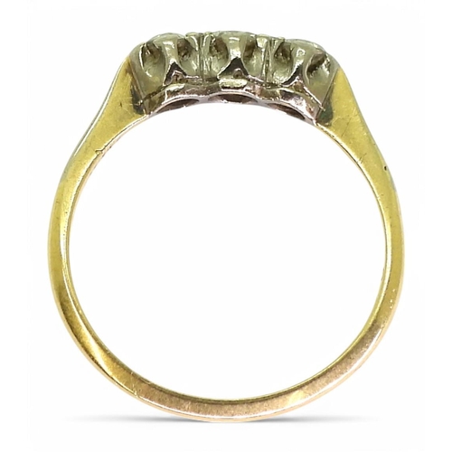 762 - An 18ct gold and platinum three stone diamond ring set with estimated approx 0.25cts of brilliant cu... 