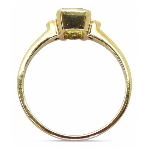 764 - A 9ct gold peridot and diamond ring, set with a step cut peridot of approx 7mm x 5mm, and two 0.025c... 