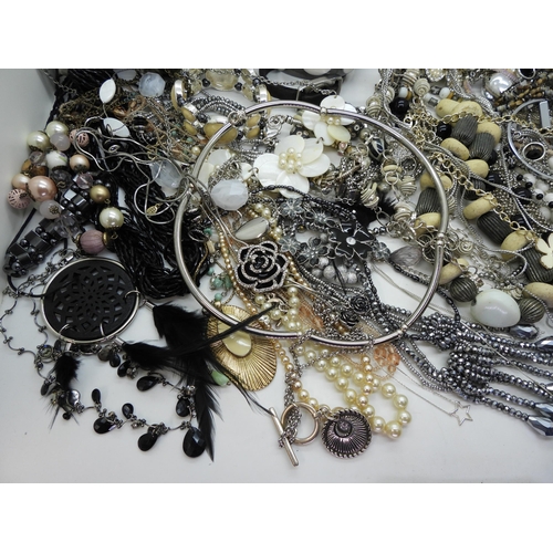 852 - A large collection of costume jewellery, to include items by pilgrim, statement necklaces and statem... 