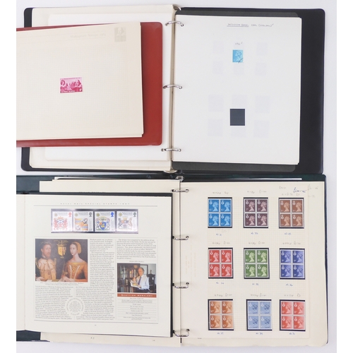 7026 - GREAT BRITAIN <br />A lot comprising The Royal Mail Definitive Collection, various Royal Mail Commem...