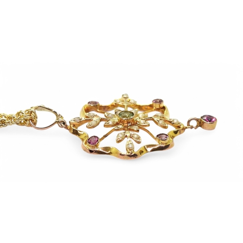 2776 - AN EDWARDIAN NECKLACEthe 9ct gold mount with Birmingham 1913 hallmarks, is set with a central perido... 