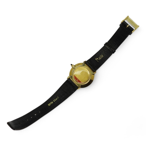 2870 - A PIAGET WATCH in 18k gold electroplate, the gold coloured plain dial, with black baton hands, ... 