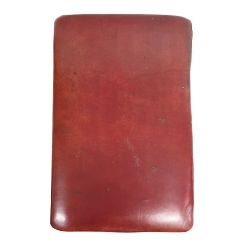 2055 - A LATE VICTORIAN BRASS CLUB FIRE FENDERwith red leather upholstered seats, 50cm high x 150cm wide x ... 