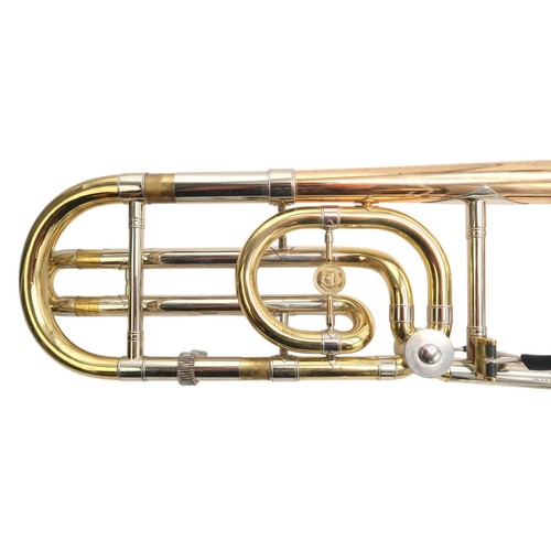 2536 - HOLTON TR158 Bb/F TROMBONE c.1980sThis Artist Tenor has a 9