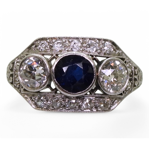 2800 - A SAPPHIRE & DIAMOND RINGin the American Art Deco style, mounted in white metal with galleried m... 