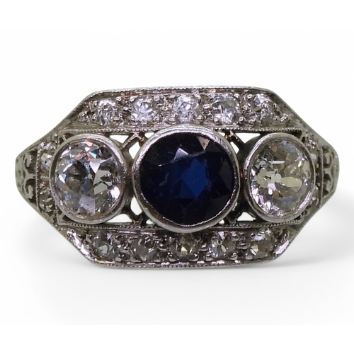 2800 - A SAPPHIRE & DIAMOND RINGin the American Art Deco style, mounted in white metal with galleried m... 