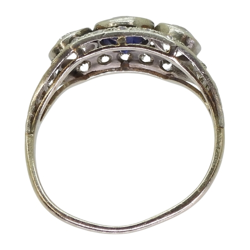 2800 - A SAPPHIRE & DIAMOND RINGin the American Art Deco style, mounted in white metal with galleried m... 