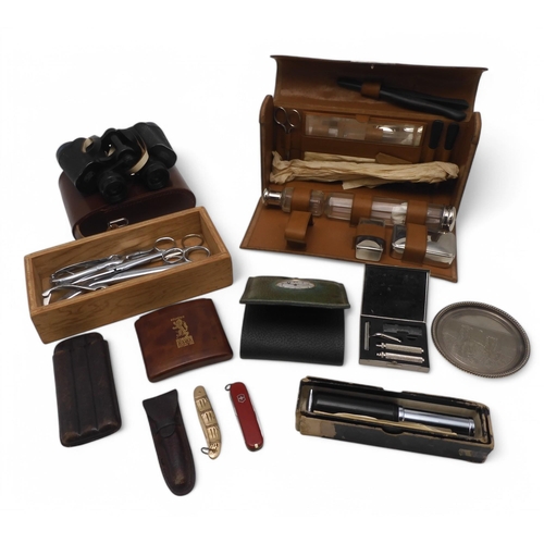 488 - A mixed lot, to include a leather-cased pair of Carl Zeiss Jena 8x30W binoculars, a boxed Otis King'... 