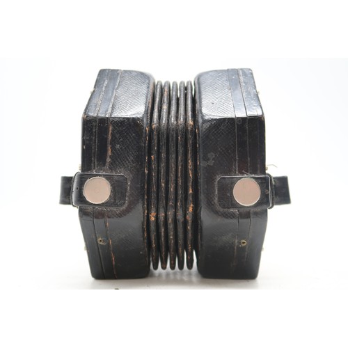 2516 - C. WHEATSTONEfifty-six button concertina, serial no. 24976, with pierced nickel plate ends, 18.5cm a... 