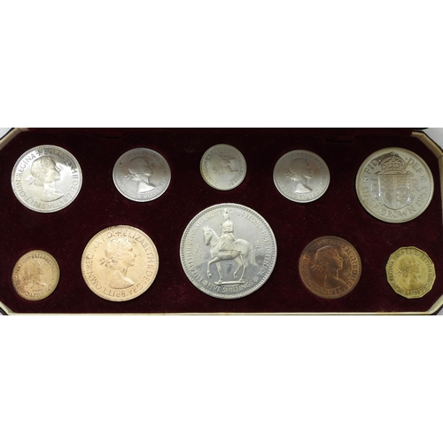 307 - Elizabeth II (1952-2022) Specimen Set 1953A lot comprising two 1953 ten coin sets in Royal Mint... 