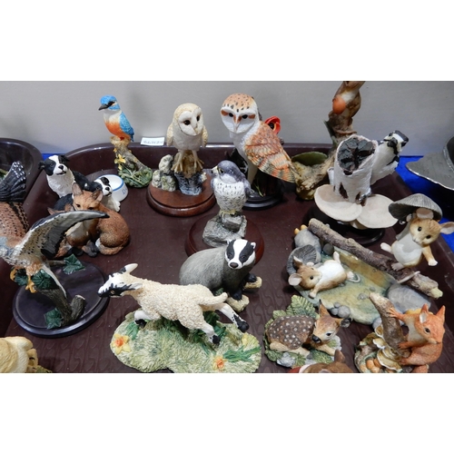115 - A large collection of small Border Fine Art bird and animal groups and other figures