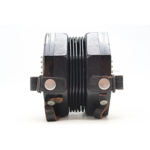 553 - C. WHEATSTONEforty-eight button concertina, serial no. 25355, with pierced nickel plate ends, 16.5cm... 