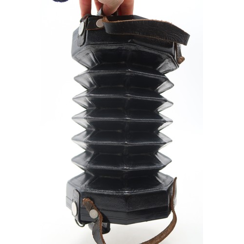 553 - C. WHEATSTONEforty-eight button concertina, serial no. 25355, with pierced nickel plate ends, 16.5cm... 