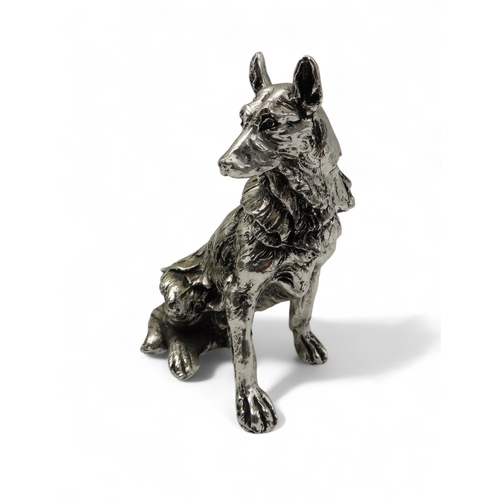 295 - An Ottaviani Italian silver model of cats, on a hardstone plinth, and an Italian silver model of an ... 