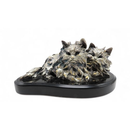 295 - An Ottaviani Italian silver model of cats, on a hardstone plinth, and an Italian silver model of an ... 