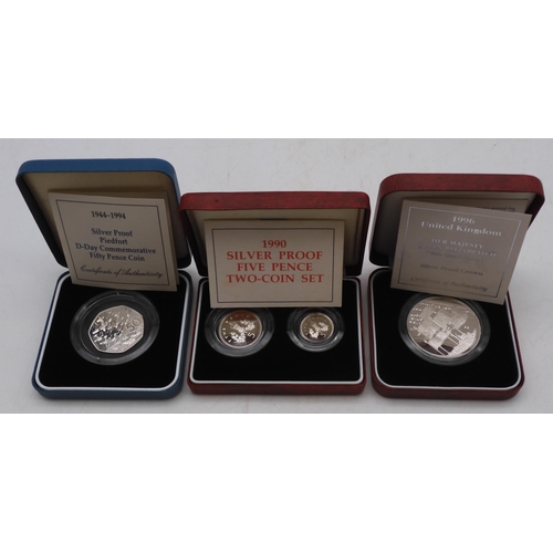 330 - A lot comprising twelve various silver commemorative and silver proof coins to include Piedfort 1999... 