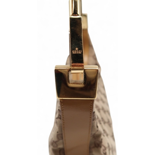 6119 - Gucci - A leather cross body bag, a leather shoulder bag with stitched logo to front, a canvas body ... 