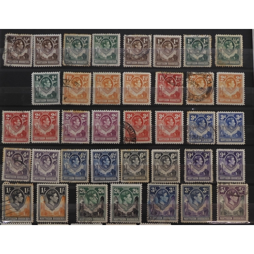 7122 - NORTHERN RHODESIA 1925 to 1953 to include 1925 various mint to 10/- (no7/6) and used to 20/- no7/6 u... 