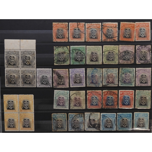 7135 - Rhodesia 1913 onwards including 1913 George V portraits £1 x 2 fiscasly cancelled, 10/- x 2 mint  an... 