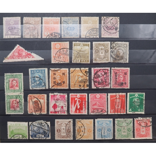 7162 - HONG KONG and FAR EAST on stock book pages to include sg4 -sg7 used both with faults, 1863 set vario... 