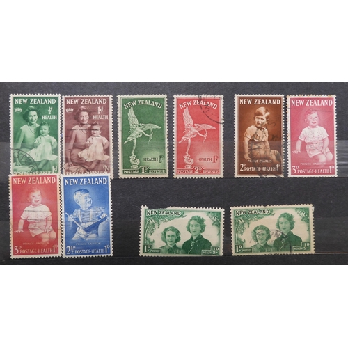 7170 - NEW ZEALAND an unorganised collection i a blue stock book, well worth looking through, to include Ch... 
