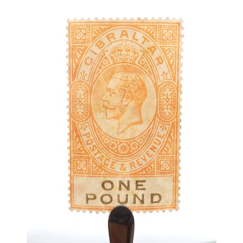7156 - GIBRALTAR George V 1925 set 1/- to £1 sg102 to sg107 mint, note 5/- with horizontal crease, £1 extra... 
