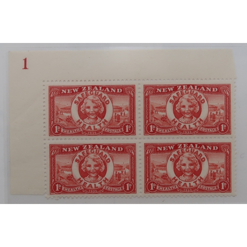 7011 - NEW ZEALAND 1908-36 collection of Mainly Mint Stamps, INC. SG 386 Mint, 1909 to 1/-, 4d & 6d Min... 