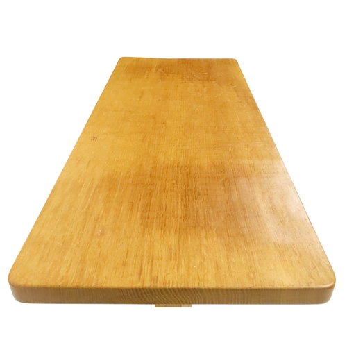 2005 - AN EARLY TO MID 20TH CENTURY OAK ROBERT 