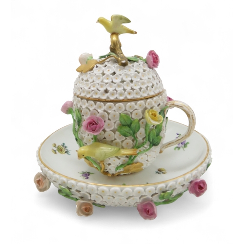 2169 - AN EARLY 20TH CENTURY MEISSEN SCHNEEBALLEN PORCELAIN CHOCOLATE CUP, COVER AND STAND encrusted with s... 