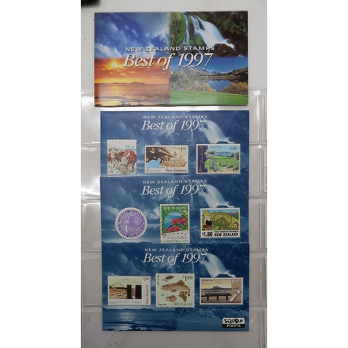 7013 - Small collection of mainly New Zealand Booklets+ a few Ascension Isl, & Falkland Isl. booklets. ... 