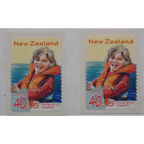 7033 - New Zealand. Collection of Unmounted Mint Stamps and Miniature Sheet for New Zealand , a large quant... 