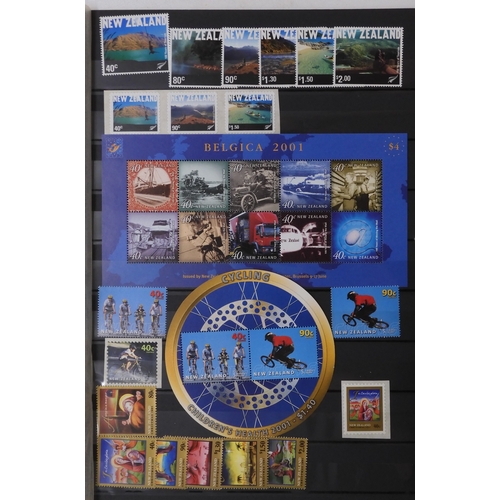 7033 - New Zealand. Collection of Unmounted Mint Stamps and Miniature Sheet for New Zealand , a large quant... 