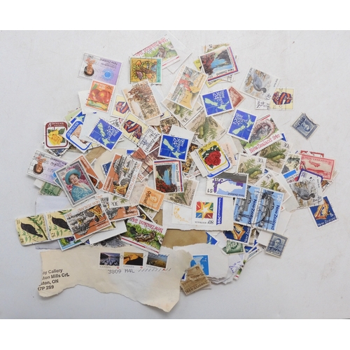 7034 - New Zealand. Small Box containing the remainder of the large New Zealand Collection. With large quan... 