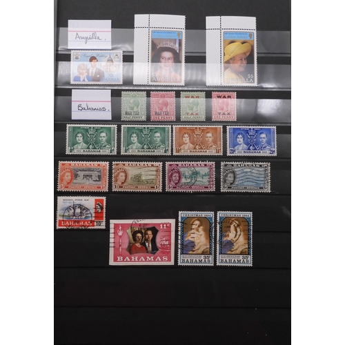 7060 - British Commonwealth Collection in Two Lighthouse Stock Books. with most countries in Dark Blue Stoc... 