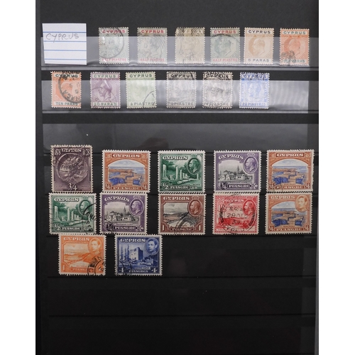 7060 - British Commonwealth Collection in Two Lighthouse Stock Books. with most countries in Dark Blue Stoc... 