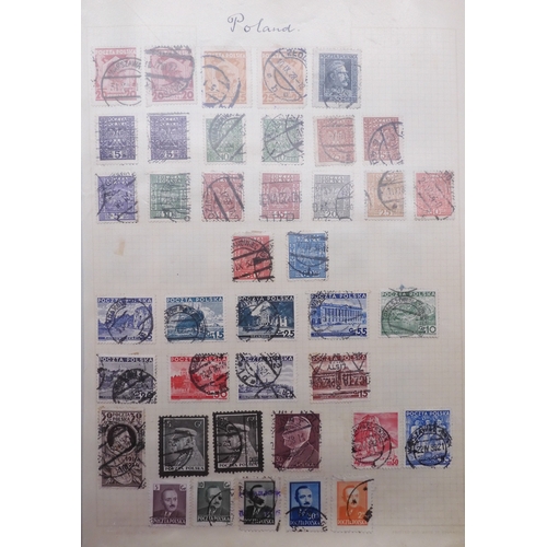 7061 - World collection in two folders from Belgium Congo To Ukraine. Many Hundreds of stamps both Mint and... 
