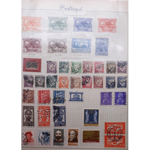 7061 - World collection in two folders from Belgium Congo To Ukraine. Many Hundreds of stamps both Mint and... 