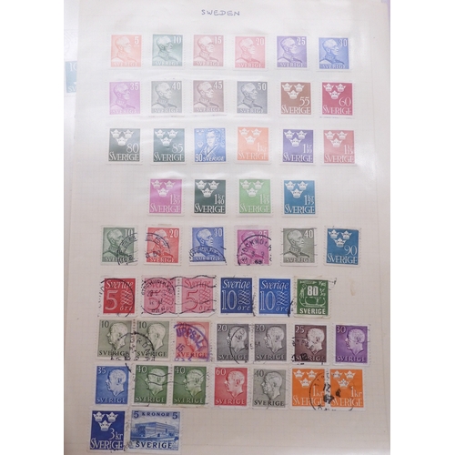 7061 - World collection in two folders from Belgium Congo To Ukraine. Many Hundreds of stamps both Mint and... 