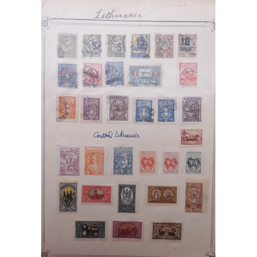 7061 - World collection in two folders from Belgium Congo To Ukraine. Many Hundreds of stamps both Mint and... 
