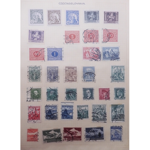 7061 - World collection in two folders from Belgium Congo To Ukraine. Many Hundreds of stamps both Mint and... 