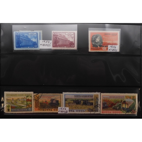 7067 - RussiaCollection in album from 1959-59 Mint U/M or Used, Some Sets both. Inc. Used SG 1627-9, 1675, ... 
