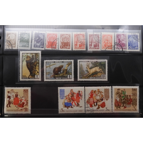 7068 - Russia Collection 1960-79 in Two Albums. Fairly complete, again mixture of mint U/M or/and Used. Inc... 