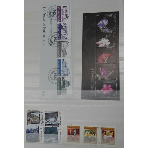 7070 - New Zealand. Collection in 32Page Prinz Stookbook of New Zealand Miniature Sheets, Mainly Used, but ... 