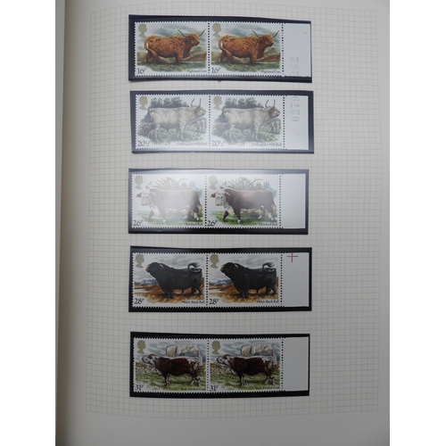 7076 - GB Comes Collection from 1971 to 1990 in two SG AlbumsThe Commemoratives are all unmounted , and are... 
