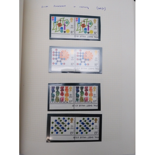 7076 - GB Comes Collection from 1971 to 1990 in two SG AlbumsThe Commemoratives are all unmounted , and are... 