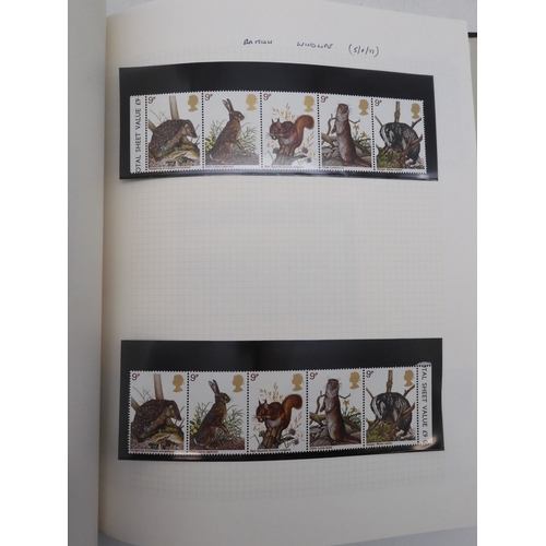 7076 - GB Comes Collection from 1971 to 1990 in two SG AlbumsThe Commemoratives are all unmounted , and are... 
